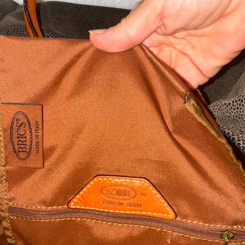Bric’s Weekender Brown Leather Duffel Bag in mint condition - Picture 11 of 13